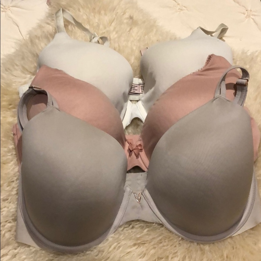 Lot of 3 VS bra’s